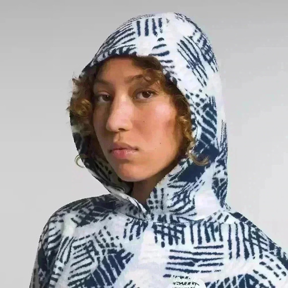 The North Face Women’s Fleece Hoodie, Small - Picture 14 of 15
